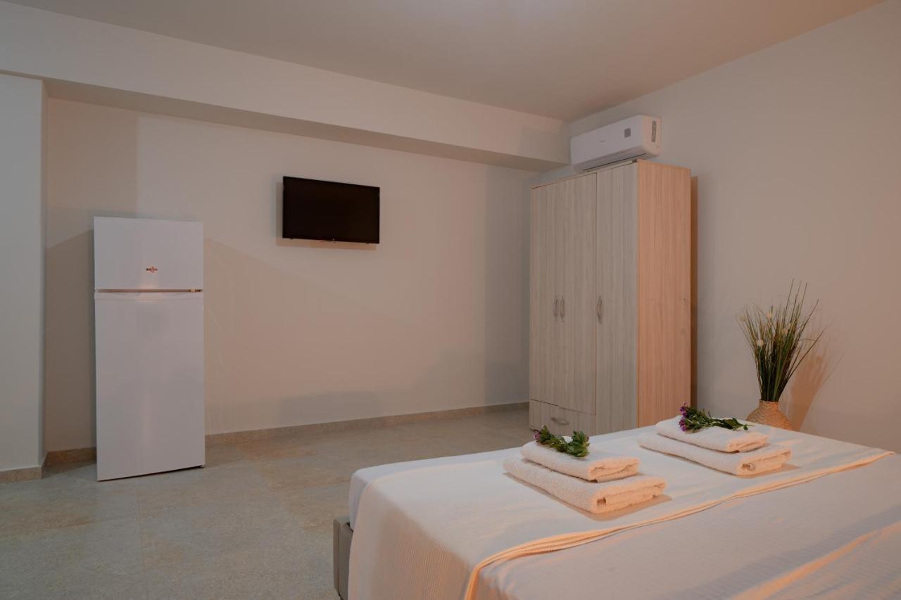 Appartement Pour Deux Personnes Patitiri Extérieur photo